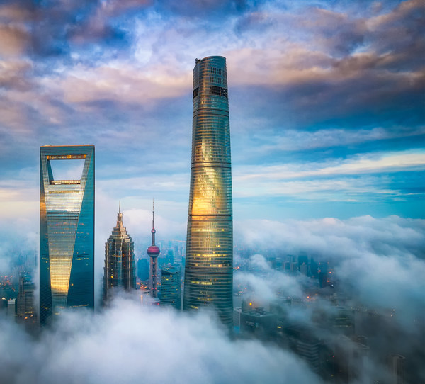 J Hotel Shanghai Tower Exterior