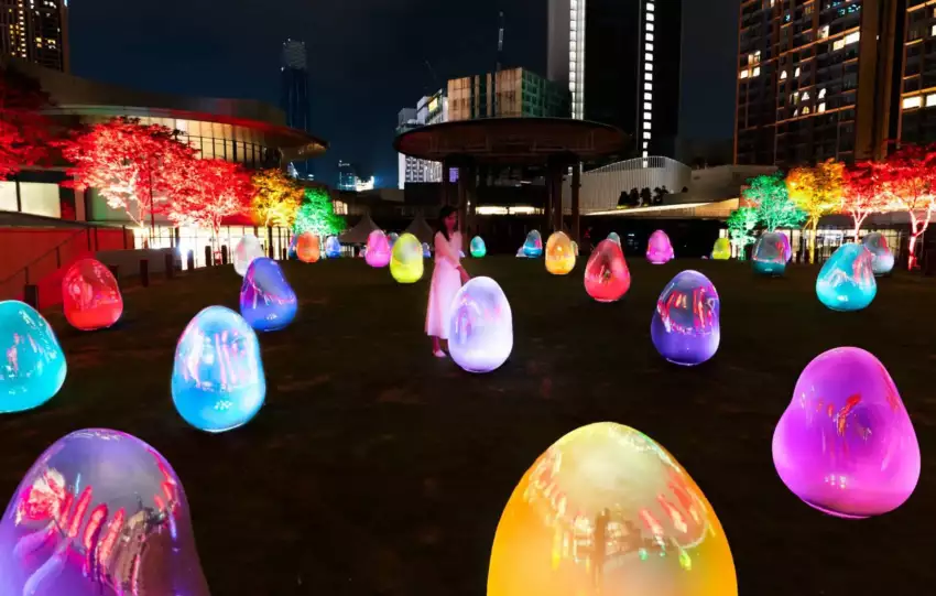 night japanese teamlab art exhibition lalaport bbcc